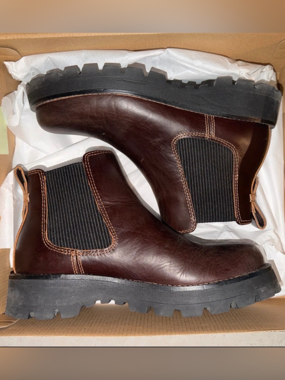 Women’s Size 7.5 Sperry Boots Brown Leather Chelsea
